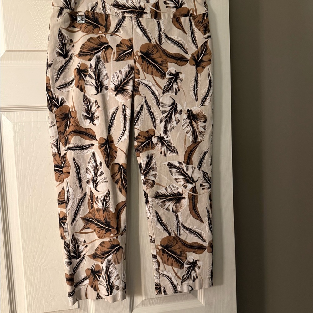 Joseph Ribkoff Print Cropped Pants in Brown and Cream